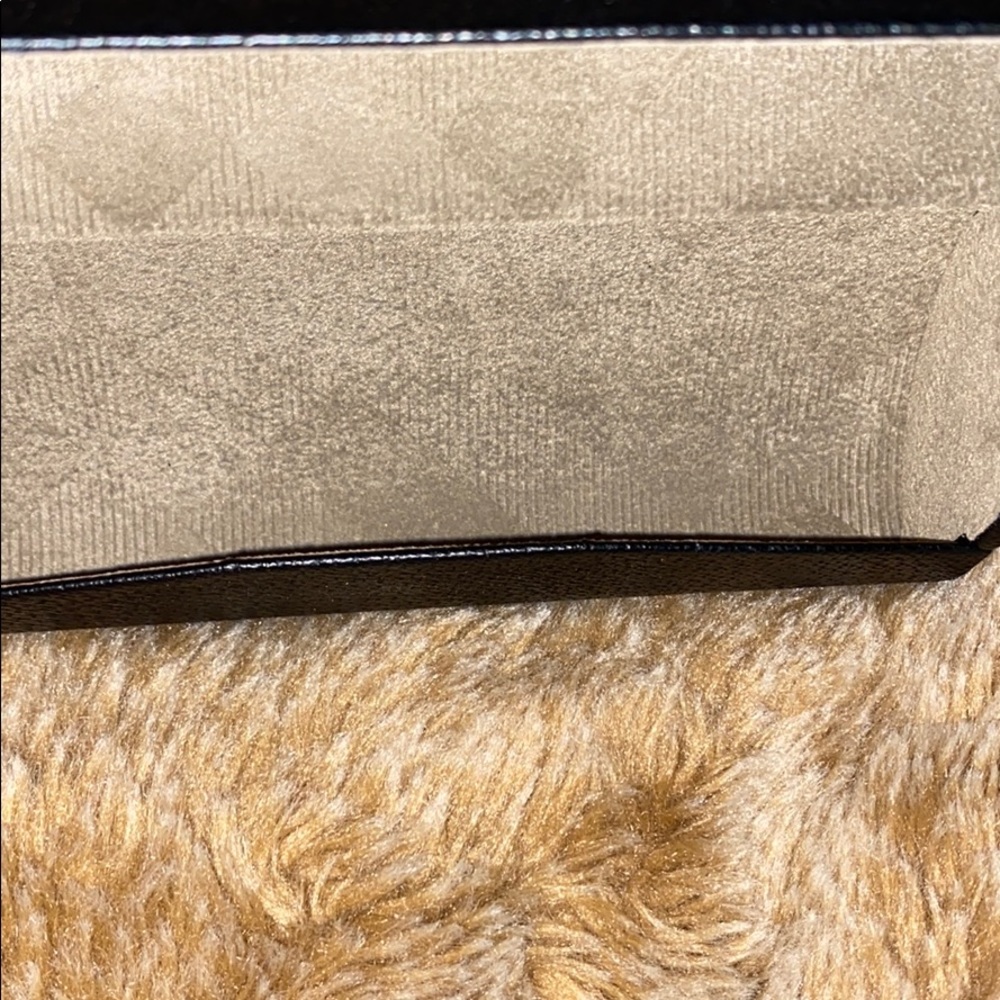 Burberry - Picture 5 of 9